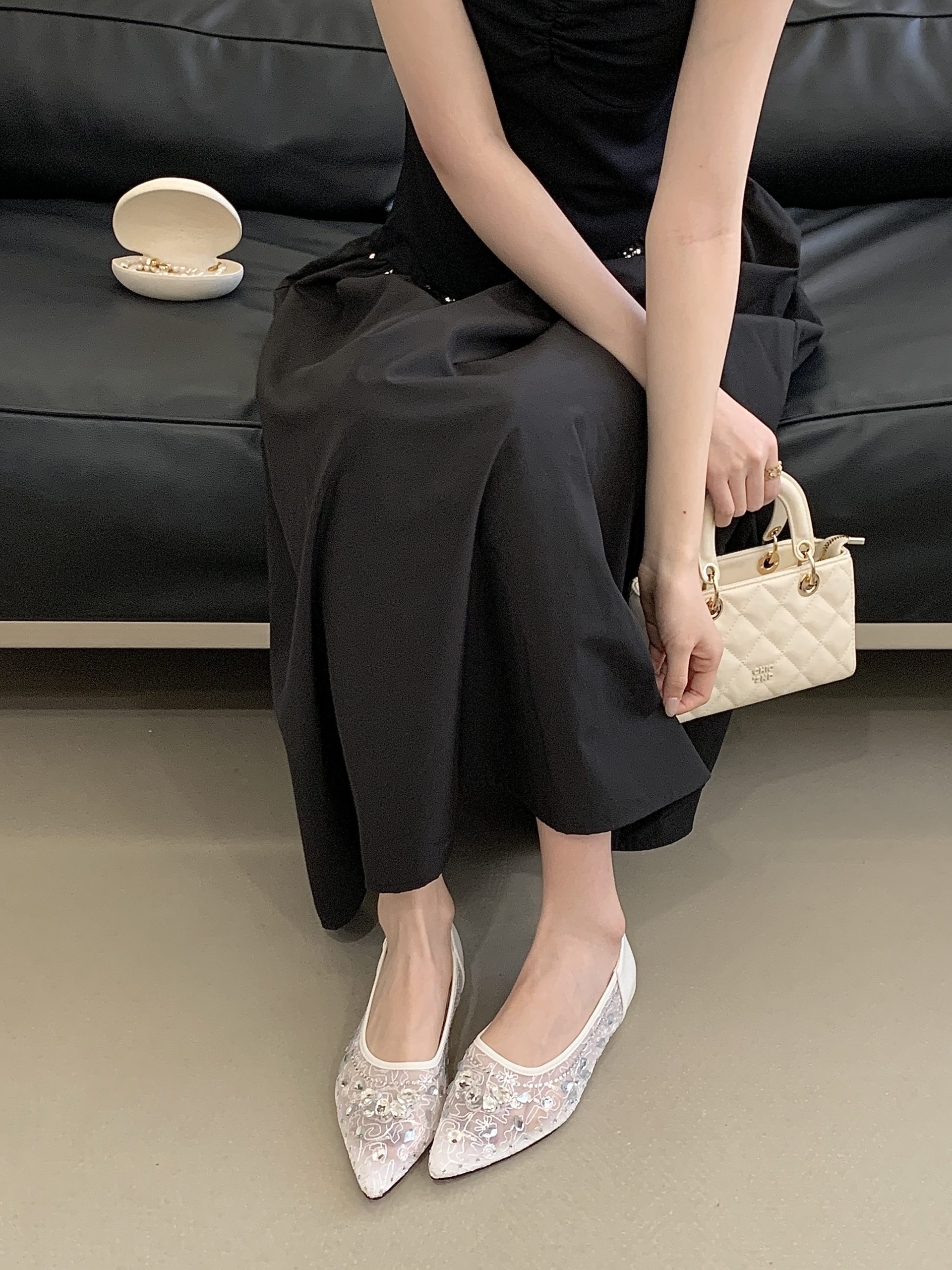 2026 Early Spring New Chunky Heel French Fairy Style Rhinestone Shallow Mouth Versatile Women's Shoes