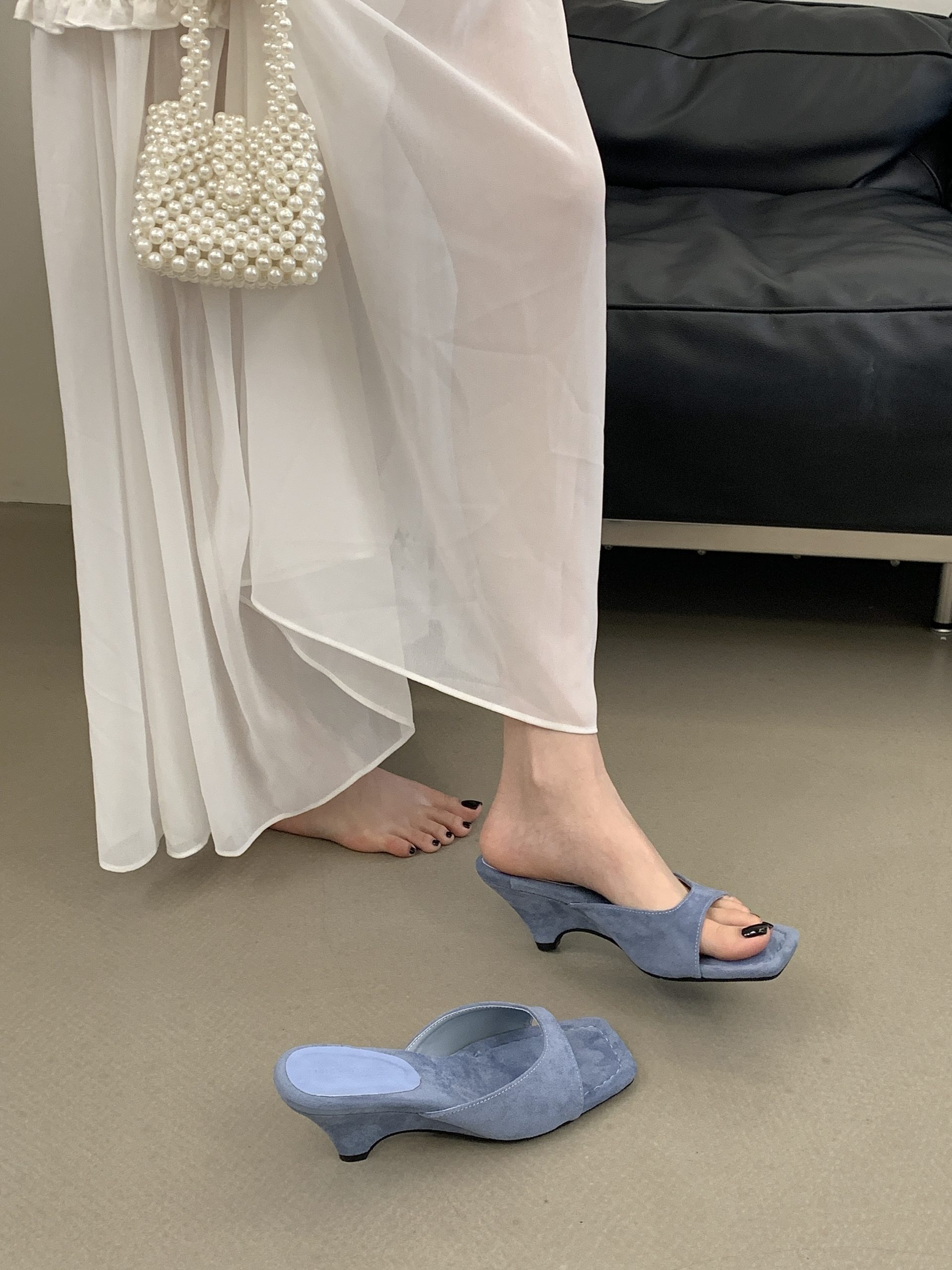 2026-new-summer-korean-style-suede-chunky-square-toe-mid-heel-elegant-slippers-open-toe-shallow-mouth-womens-shoes_1 2026 New Summer Korean Style Suede Chunky Square Toe Mid Heel Elegant Slippers Open Toe Shallow Mouth Women's Shoes