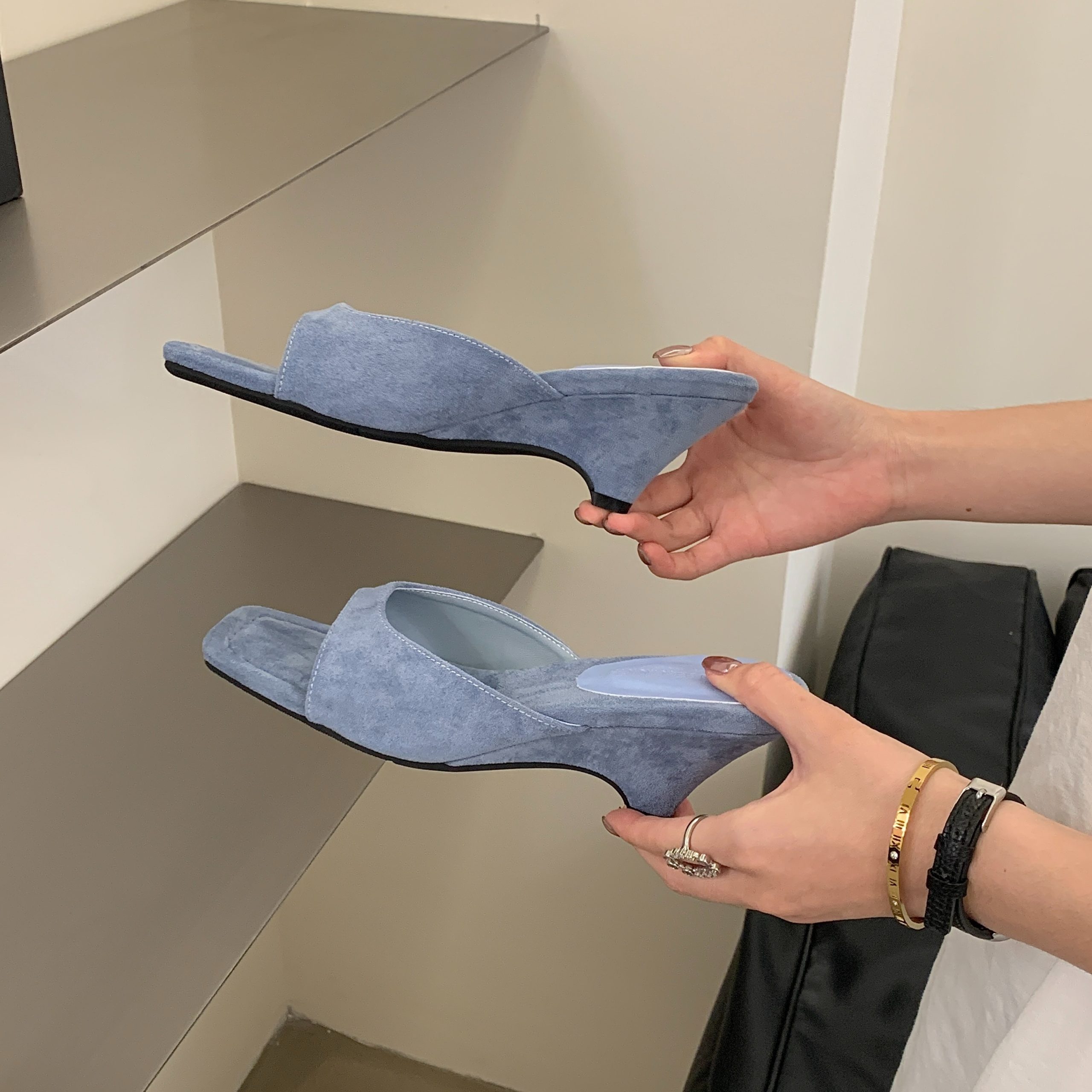 2026-new-summer-korean-style-suede-chunky-square-toe-mid-heel-elegant-slippers-open-toe-shallow-mouth-womens-shoes_4 2026 New Summer Korean Style Suede Chunky Square Toe Mid Heel Elegant Slippers Open Toe Shallow Mouth Women's Shoes