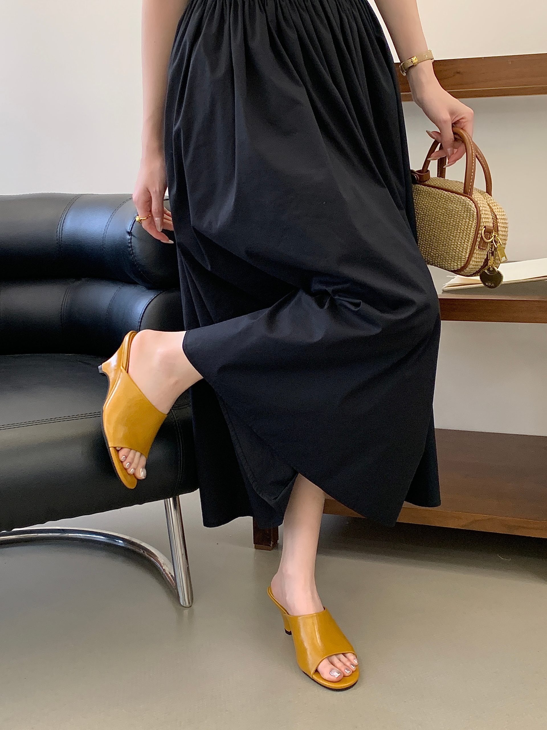 2026 New Summer Slippers Slip-On Fashion French Style Chunky Heel Comfortable Open Toe Half Slippers - Style 938713