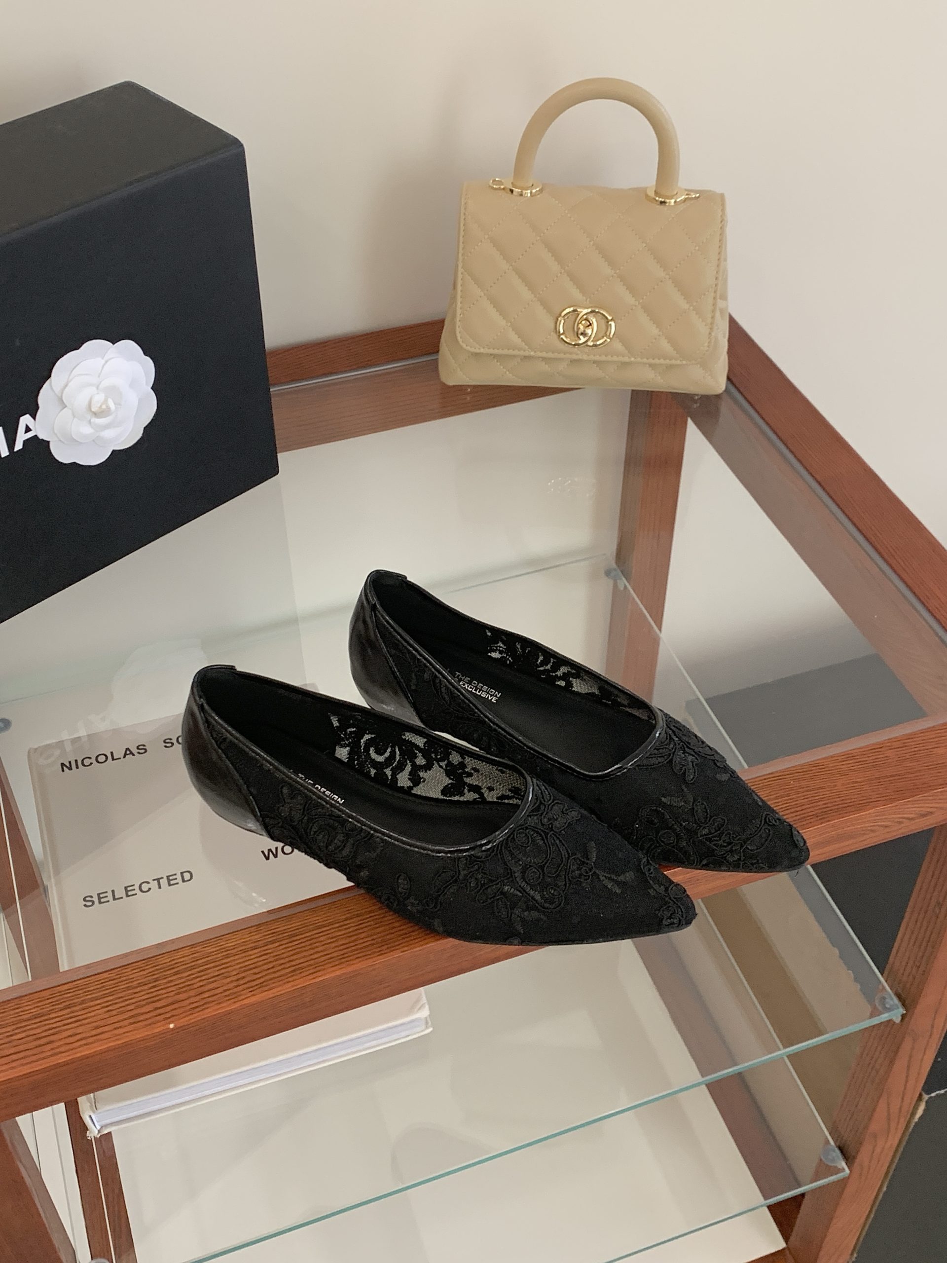 2026-summer-new-womens-pointed-toe-inner-wedge-sandals-with-embroidery_2 2026 Summer New Women's Pointed Toe Inner Wedge Sandals with Embroidery