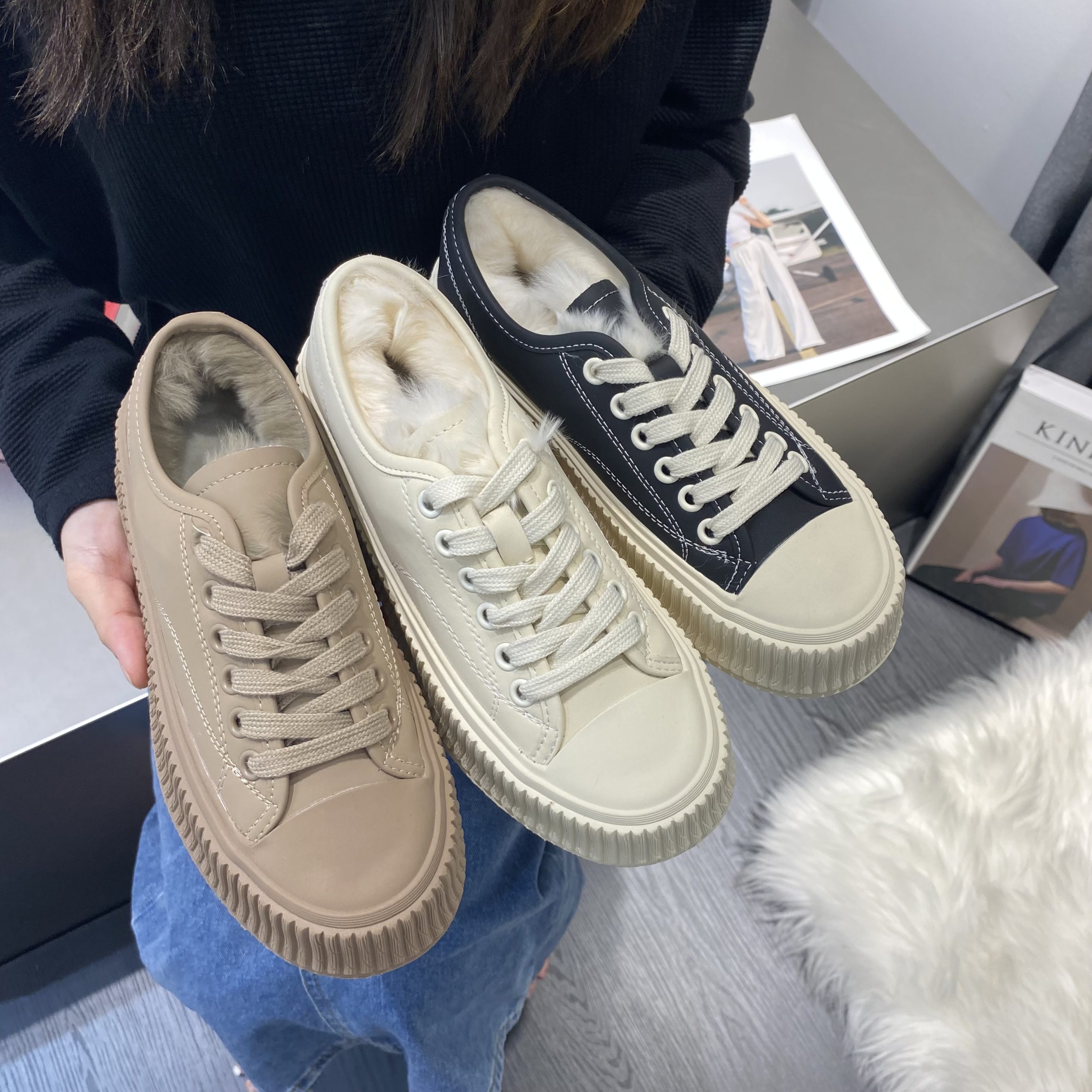 Winter Fleece-Lined Rabbit Fur Thick Sole Cookie Shoes Genuine Leather Casual Cowhide Board Shoes